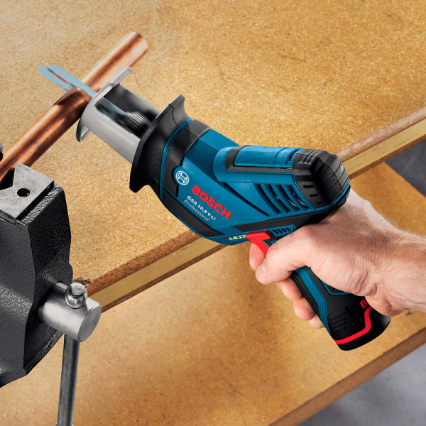 Акумуляторна ножівка Bosch Professional GSA 12V-14, 2x2.0Ah, з/п GAL 12V-40, в L-Boxx 102