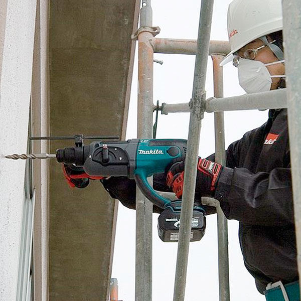 Акумуляторний перфоратор Makita DHR 202 RFJ, 2x3.0Ah, з/п, в MakPac