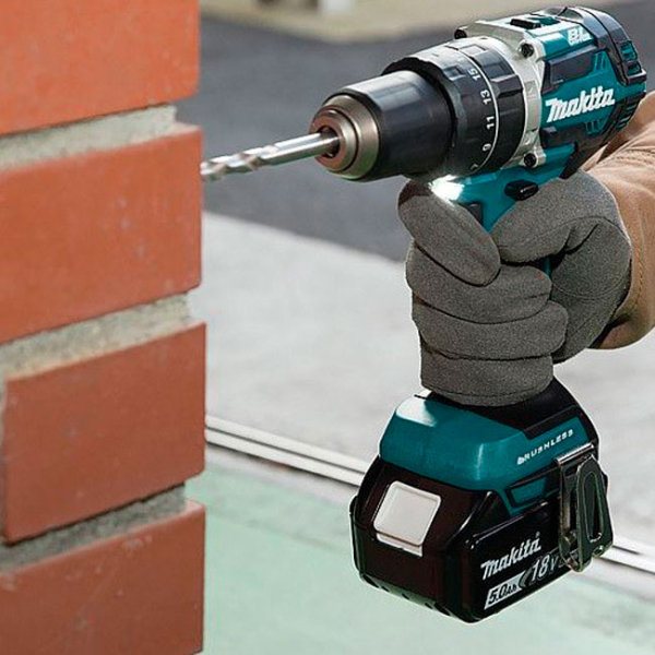 Аккумуляторный ударный шуруповерт Makita DHP 484 RTE, 2x5.0Ah, з/у, кейс