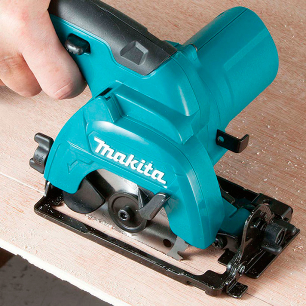 Аккумуляторная дисковая пила Makita HS 301 DZ, каркас