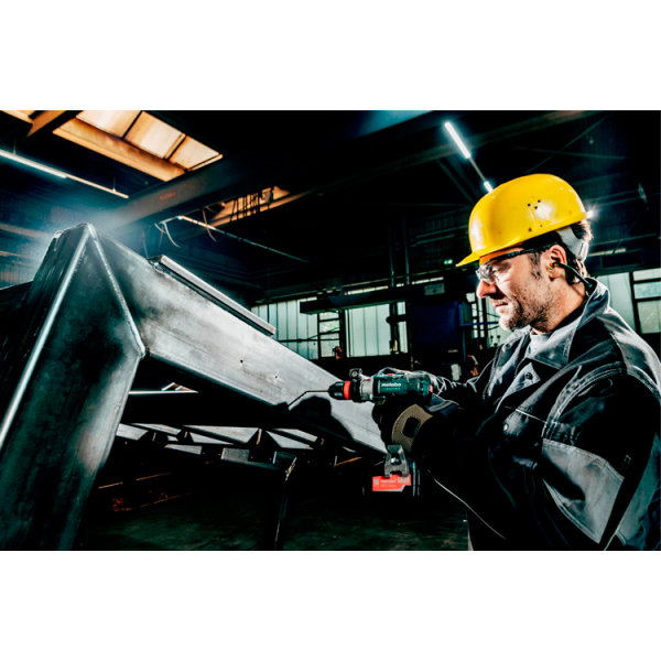 Аккумуляторная ударная дрель-шуруповерт Metabo SB 18 LTX-3 BL Q I, каркас, в MetaLoc