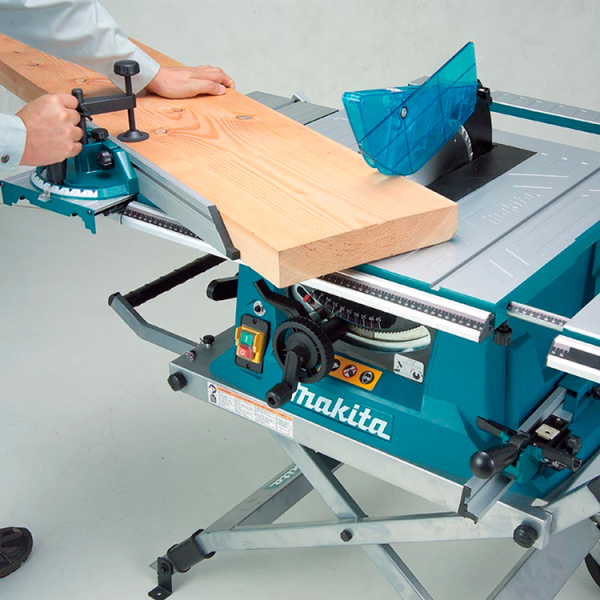 Настільна дискова пила Makita MLT100N