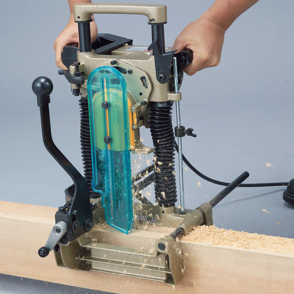 Пазорез Makita 7104 L