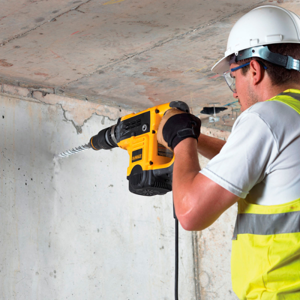 Молоток отбойный DeWALT D25820KIT