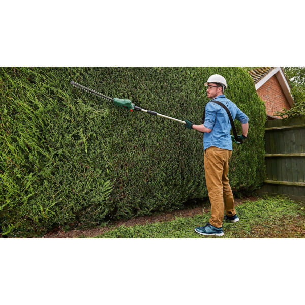 Кусторез аккумуляторный Bosch UniversalHedgePole 18, 1 акб 18 В 2.5 Ah и з/у AL 18V-20