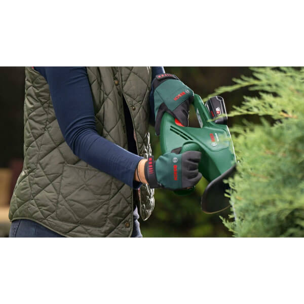 Кусторез аккумуляторный Bosch UniversalHedgePole 18, 1 акб 18 В 2.5 Ah и з/у AL 18V-20