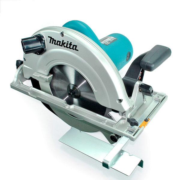 Дисковая пила Makita 5903 R