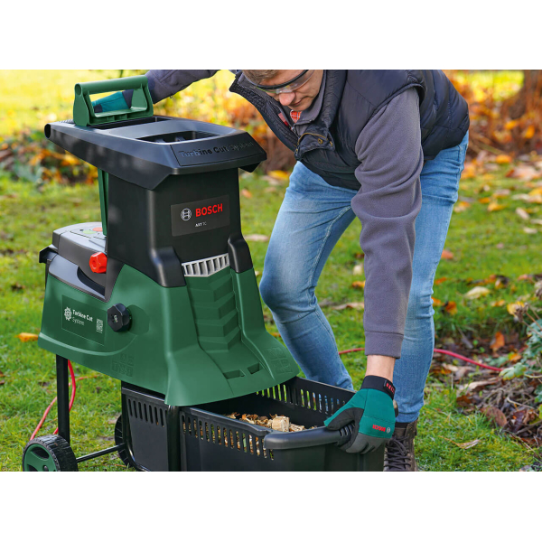 Садовий подрібнювач Bosch AXT 25 TC  2.5 кВт