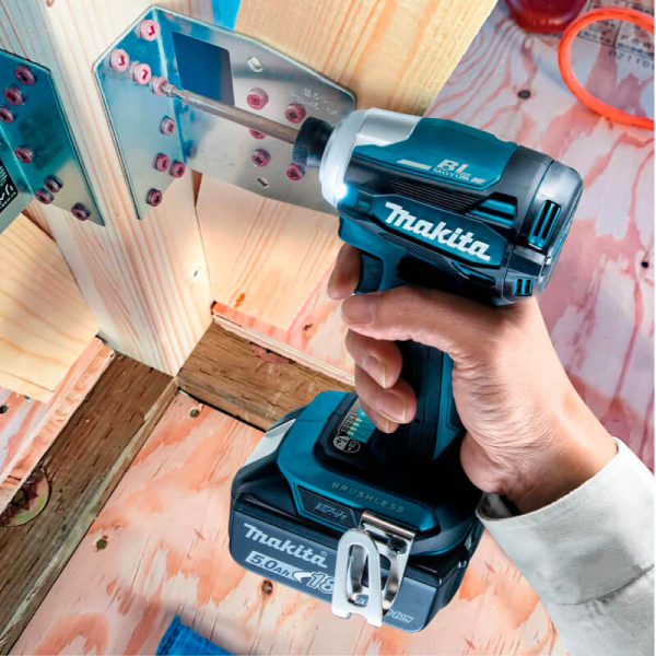Акумуляторний гвинтоверт Makita DTD172RTJ, 2x5.0 Ah, DC18RC, Makpac