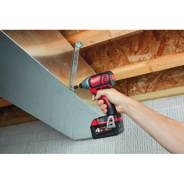 Набір акумуляторних інструментів Milwaukee M18 BPP2C-402C