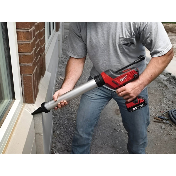 Аккумуляторный пистолет для герметиков Milwaukee C18PCG/600A-0B, каркас