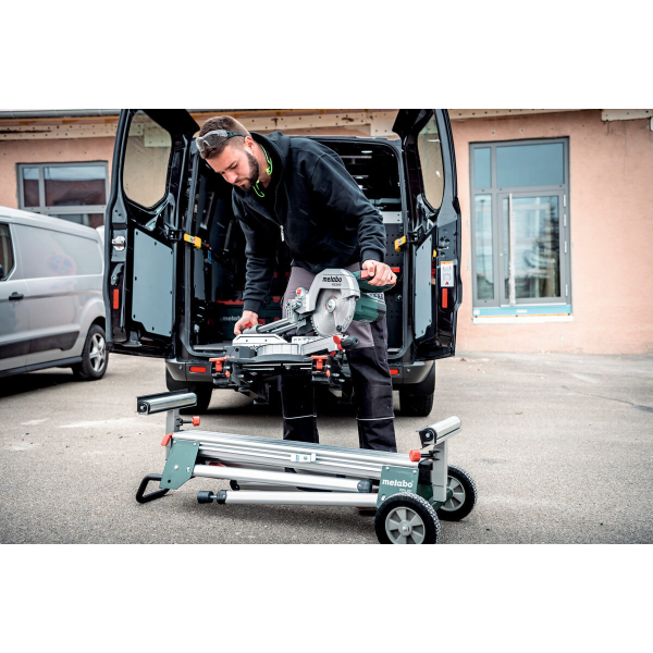 Торцювальна пила Metabo KGS 254 M з платформою KSU 251