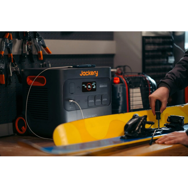 Зарядная станция Jackery Explorer 3000 Pro, 3024 Вт/час, 3000 Вт