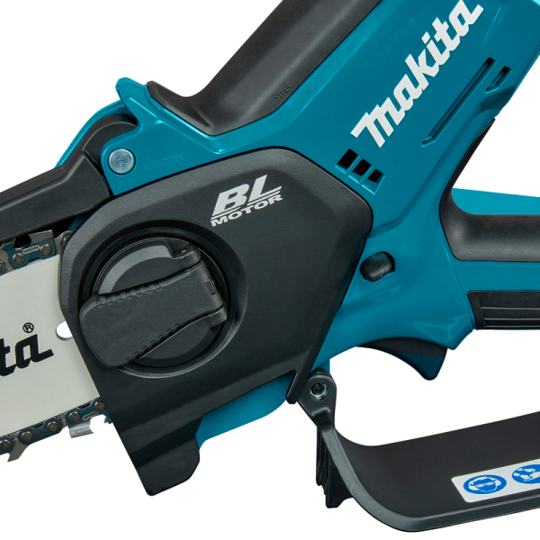 Аккумуляторная цепная пила Makita DUC101SF, 1×18 V 3.0 Ah, з/у DC18SD