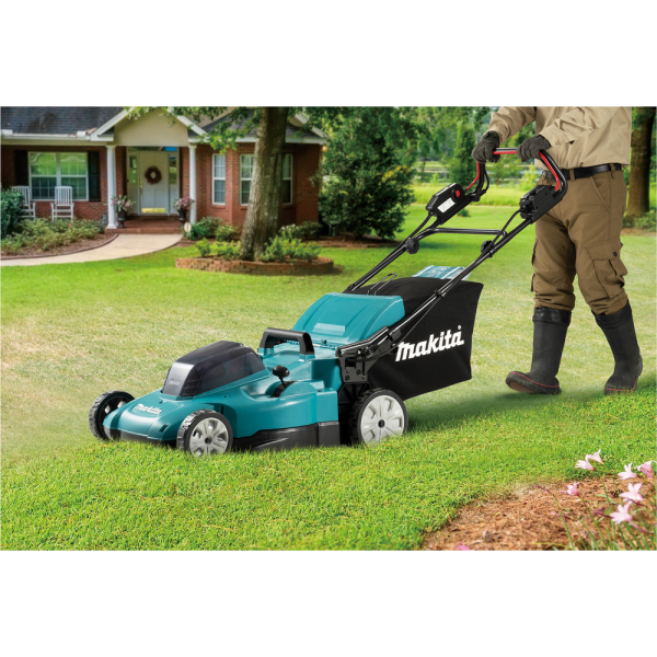 Аккумуляторная самоходная газонокосилка Makita DLM539CT2, 2x5.0 Ah, DC18SH