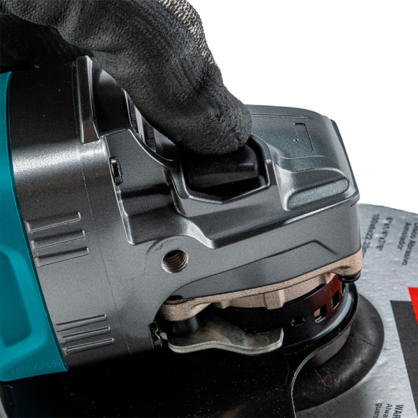 Аккумуляторная угловая шлифмашина Makita XGT 40 V MAX GA051GZ, каркас