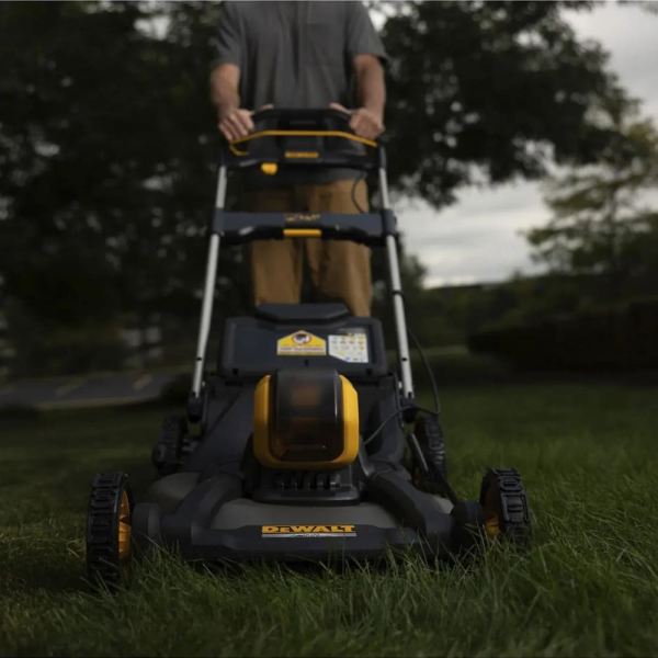 Аккумуляторная газонокосилка DeWalt DCMWP500N, каркас