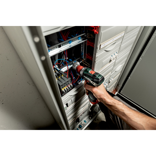 Аккумуляторный шуруповерт Metabo PowerMaxx BS BL Q, 12V 2x2.0 Ah, LC 24, кейс