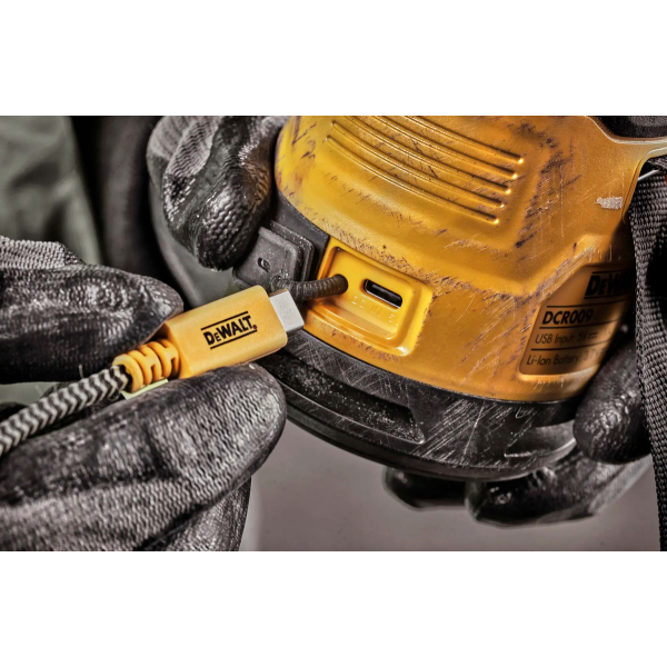 Колонка портативная аккумуляторная DeWALT DCR009