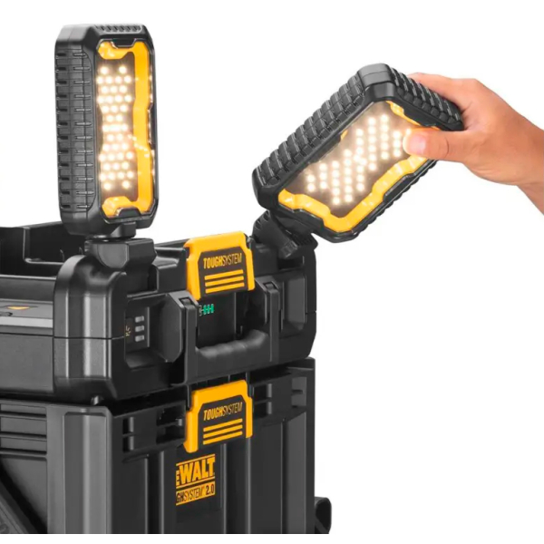 Фонарь светодиодный аккумуляторный BOX DeWALT DWST08061-1