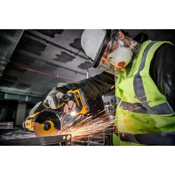 Акумуляторна дискова універсальна пила DeWALT DCS438N, каркас
