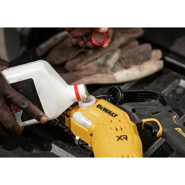 Акумуляторна ланцюгова міні-пилка DeWALT DCMPS520N, каркас