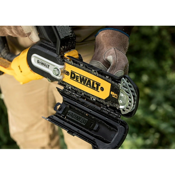 Акумуляторна ланцюгова міні-пилка DeWALT DCMPS520N, каркас