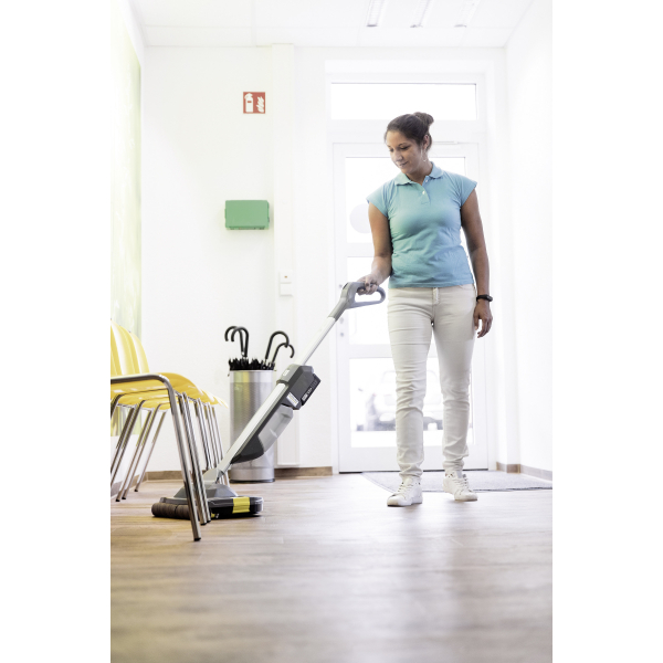 Підлогомийна машина Karcher BR 30/1 C Bp Pack 18 V 2.5 Аh