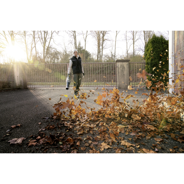 Профессиональная воздуходувка Karcher LB 930/36 Bp pack, 1×36 V 6.0 Аh