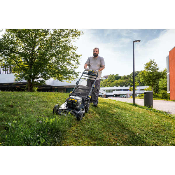 Профессиональная газонокосилка Karcher LM 530/36 Bp Pack