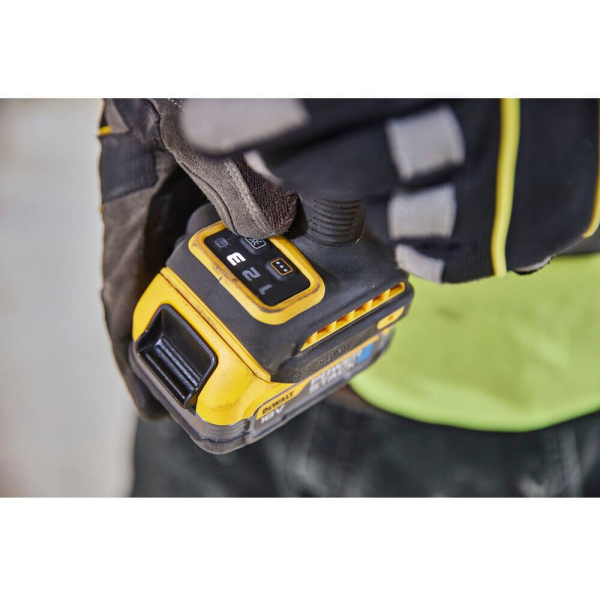 Акумуляторний ударний шуруповерт DeWALT DCF860E2T, 2x18V 1.7Ah, з/п, кейс TSTAK