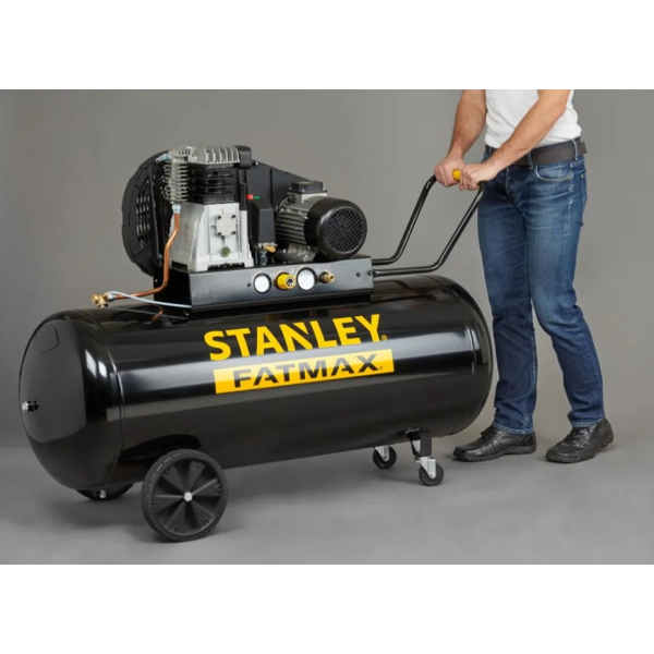 Компресор трифазний масляний Stanley FMXCM0112E