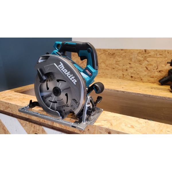 Аккумуляторная дисковая пила Makita XGT 40 V MAX HS003GZ, каркас