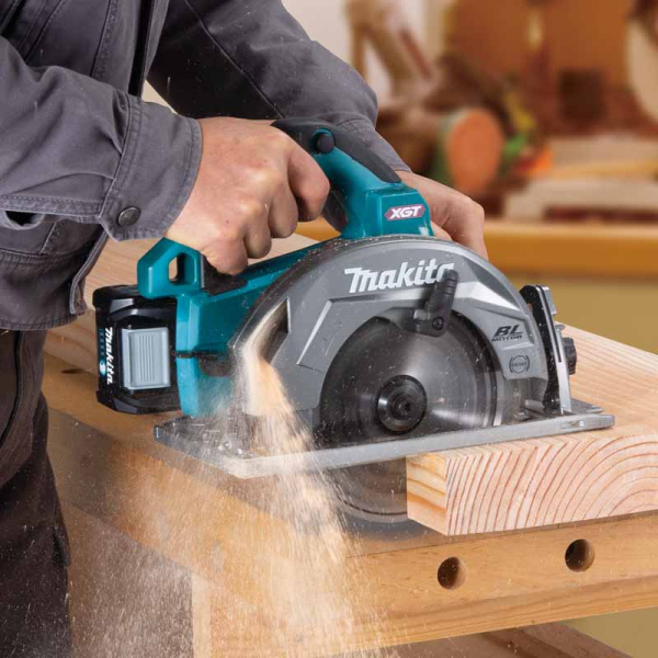 Акумуляторна дискова пилка Makita XGT 40 V MAX HS003GZ, каркас