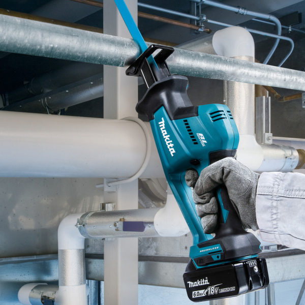 Акумуляторна шабельна пила Makita DJR189RTJ, 2x5.0Ah, з/п, в кейсі