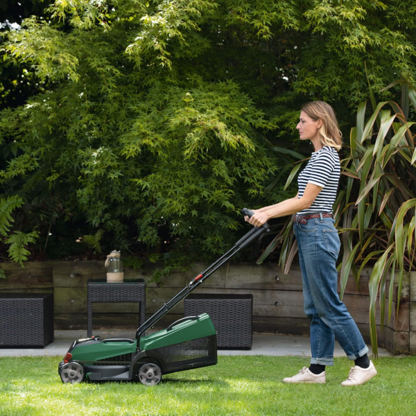 Акумуляторна газонокосарка Bosch CityMower 18V-32-300, 1x4.0 Ah, з/п