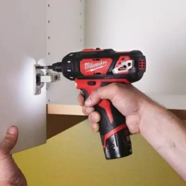 Акумуляторний шуруповерт Milwaukee M12 BD-0, каркас