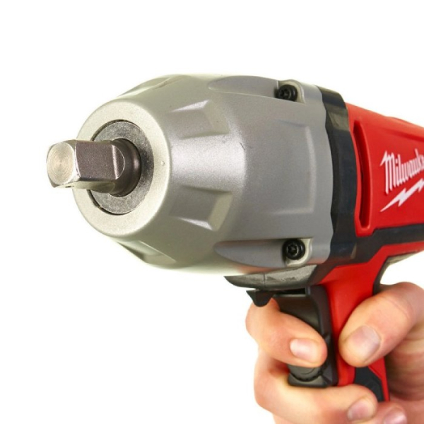 Гайковерт Milwaukee IPWE 400 R