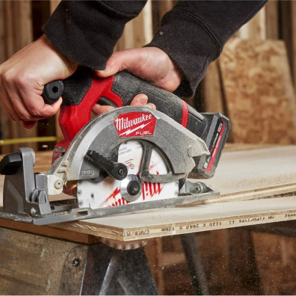Акумуляторна дискова пила Milwaukee M12 FCS442-502X, 2xM12 HB, з/п, у кейсі