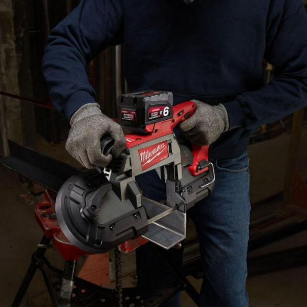 Акумуляторна стрічкова пила Milwaukee M18 CBS125-0, каркас