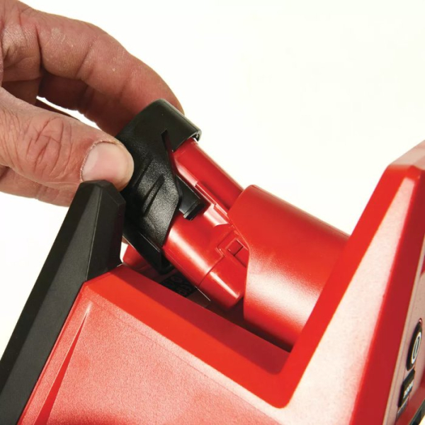 Аккумуляторный фонарь Milwaukee M12 AL-0, каркас