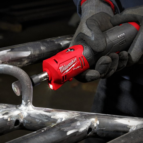Акумуляторна пряма шліфмашина Milwaukee M12 FDGS-422B, 1xМ12 В4, 1xМ12 В2, з/у С12 С, в сумке