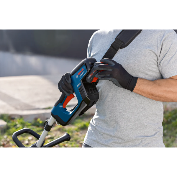 Акумуляторний тример Bosch GRT 18V-33 Professional, 1xGBA 18 V 4.0 Ah, з/п GAL 18V-40
