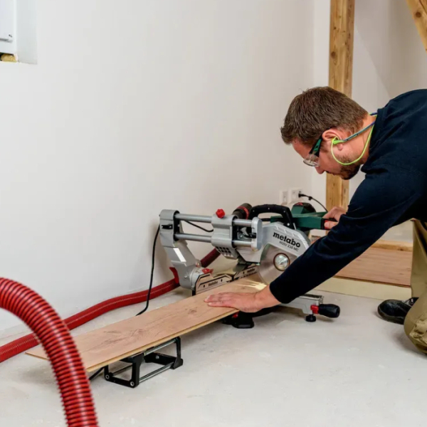 Торцювальна пила з протяжкою Metabo KGSV 216 MC, диск Multi Cut Z60