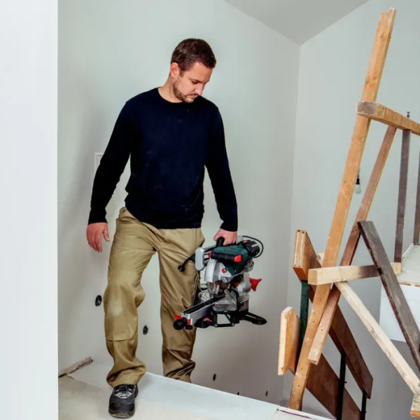 Торцювальна пила з протяжкою Metabo KGSV 216 MC, диск Multi Cut Z60