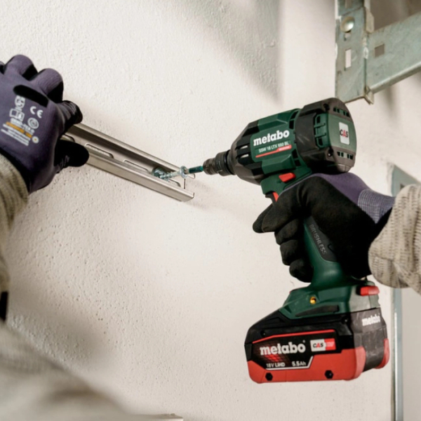Акумуляторний гайковерт Metabo SSW 18 LTX 550 BL, каркас, в MetaBox