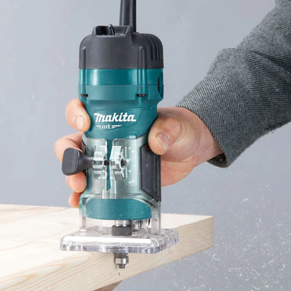 Фрезер Makita M3702B