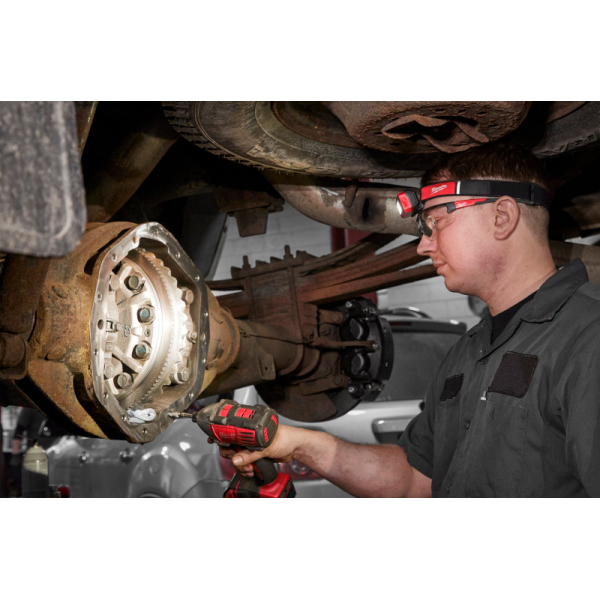 Аккумуляторный налобный фонарь Milwaukee IR HL450