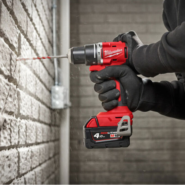 Акумуляторний ударний шуруповерт Milwaukee M18 BLPDRC-0, каркас, в кейсі