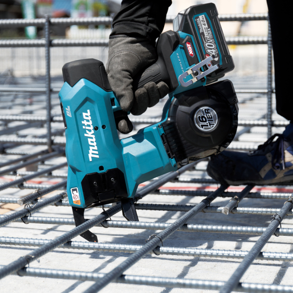 Аккумуляторный пистолет для вязания арматуры Makita XGT 40 V MAX TR001GZ, каркас